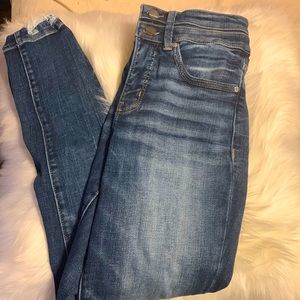 Buckle Black Skinny jeans, Size 28, dark blue with digress on the ankles